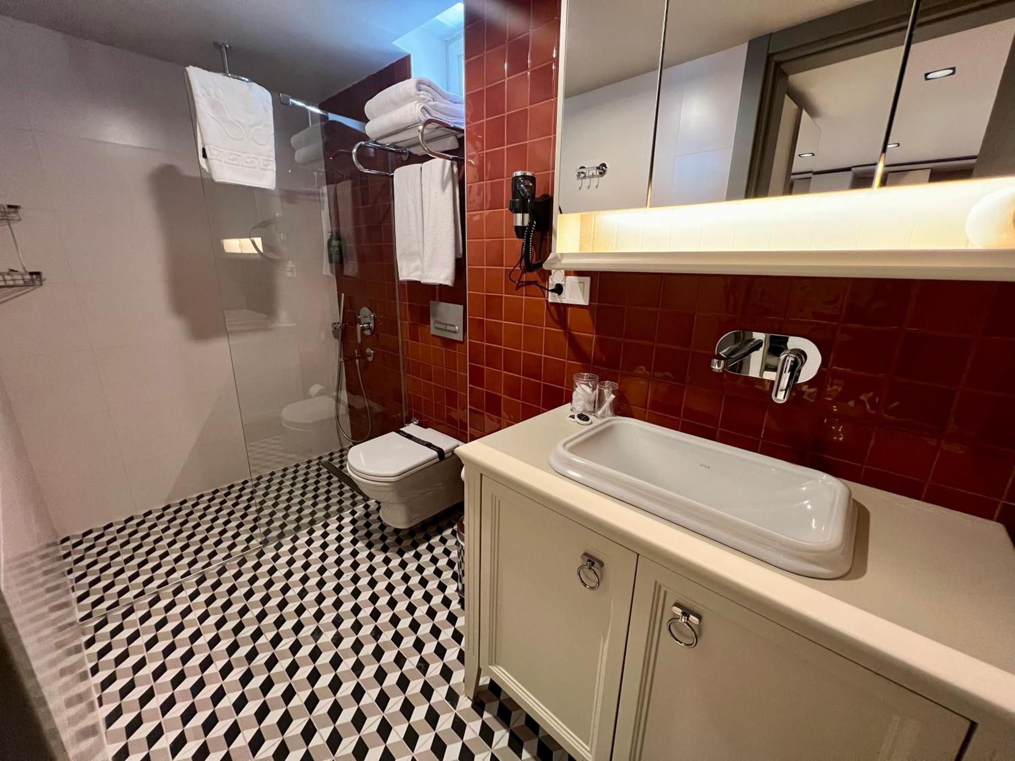 Weingart Suites Hotel Истанбул Екстериор снимка